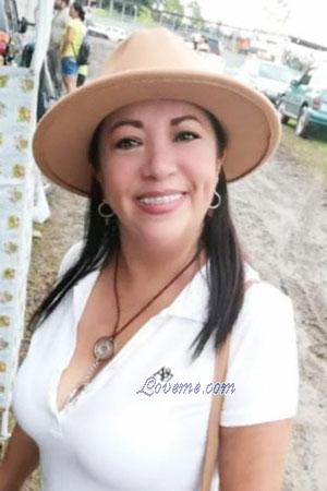 211468 - Ginette Age: 55 - Costa Rica